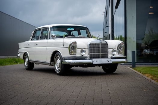 1965 Mercedes 220 SEb Limousine oldtimer te koop