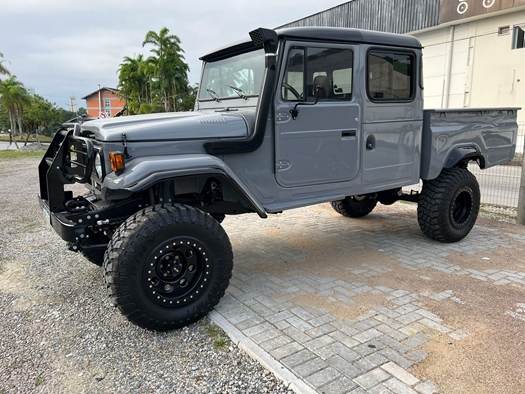 1985 Toyota Crew Cab 2 doors oldtimer te koop