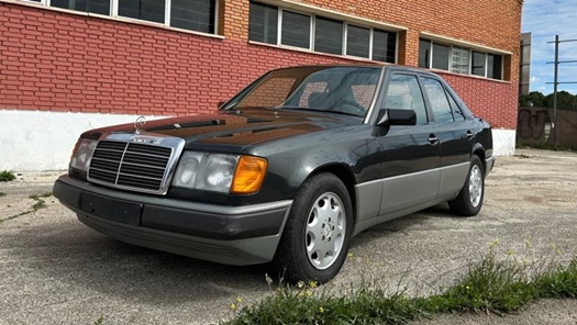 1990 Mercedes 260E oldtimer te koop