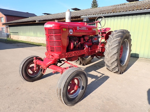 1953 International BMD oldtimer tractor te koop