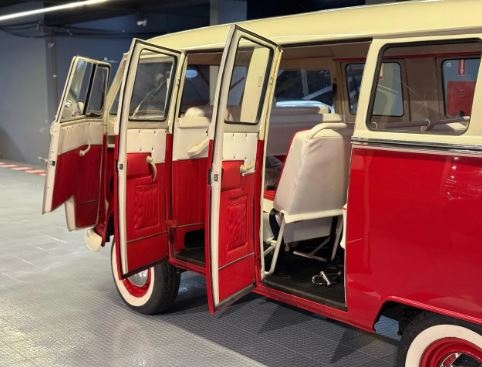 1972 Volkswagen VW T1 split window bus 6 doors oldtimer te koop