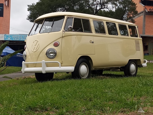 1974 Volkswagen T1 split window bus oldtimer te koop
