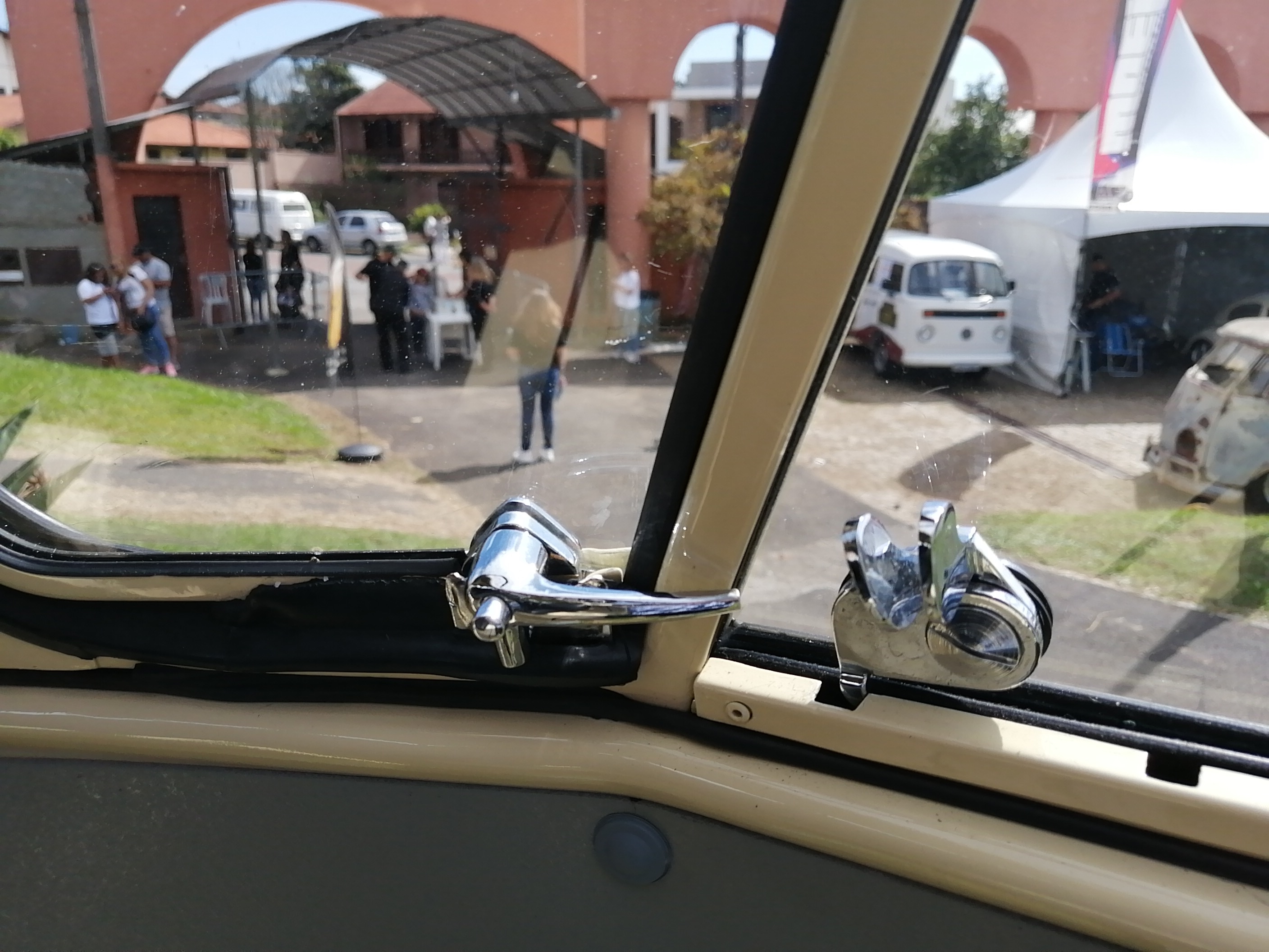 1974 Volkswagen T1 split window bus oldtimer te koop