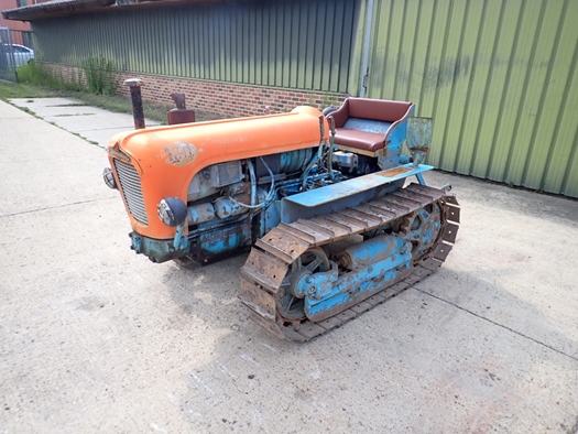 1965 Lamborghini 1C Diesel Crawler tractor with linkage oldtimer tractor te koop