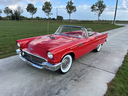 1957 Ford Thunderbird oldtimer te koop