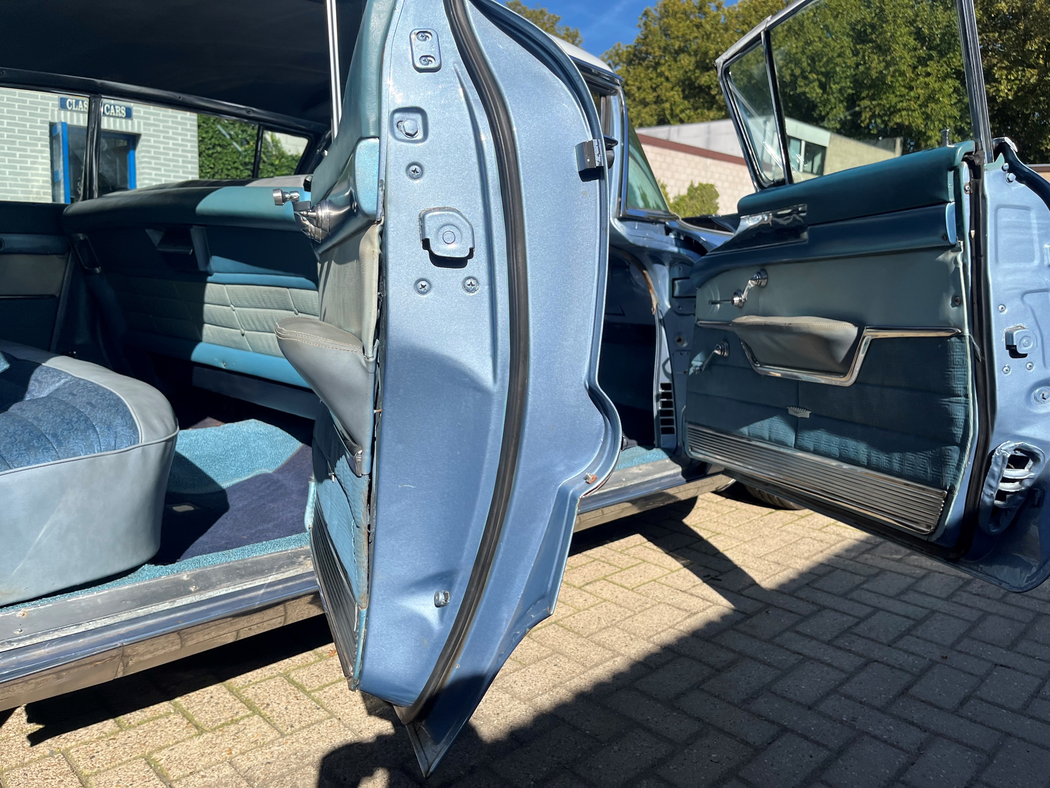 1957 Cadillac Sedan de ville Hardtop oldtimer te koop