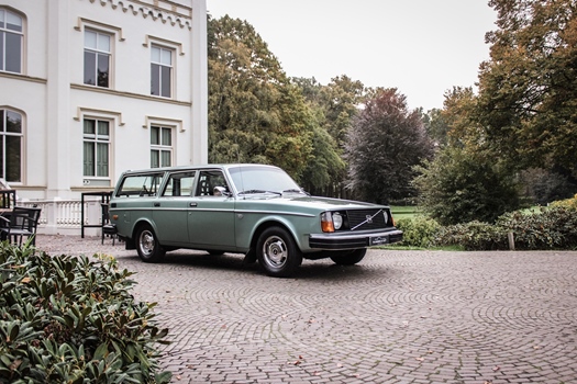 1977 Volvo 245 Automaat oldtimer te koop