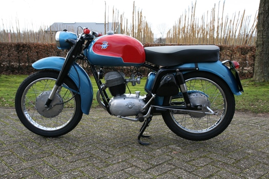 1960 MV Agusta 150CC Ciento Cindcuenta oldtimer motorfiets te koop