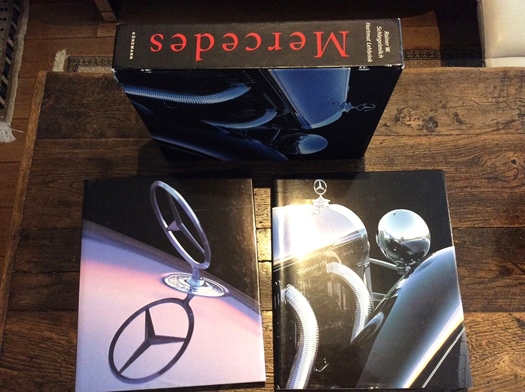Mercedes-Benz boeken 2 dikke delen in hoes te koop