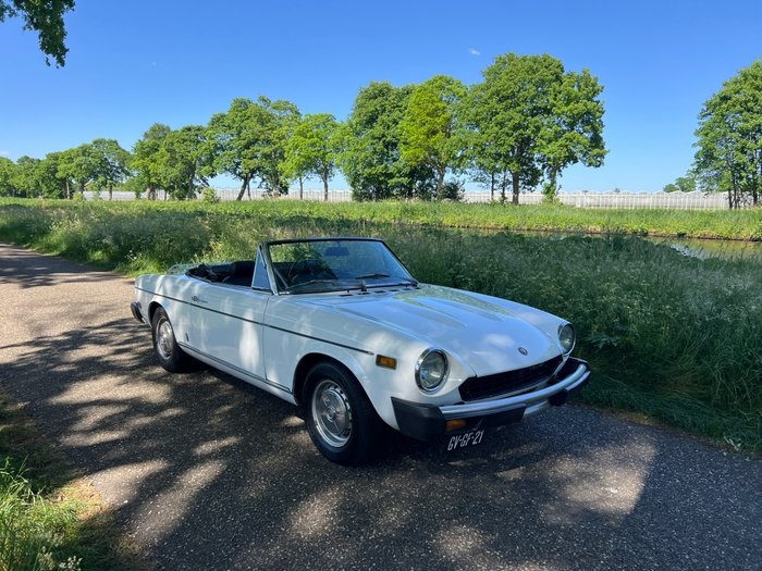 1977 Fiat 124 Spider oldtimer te koop