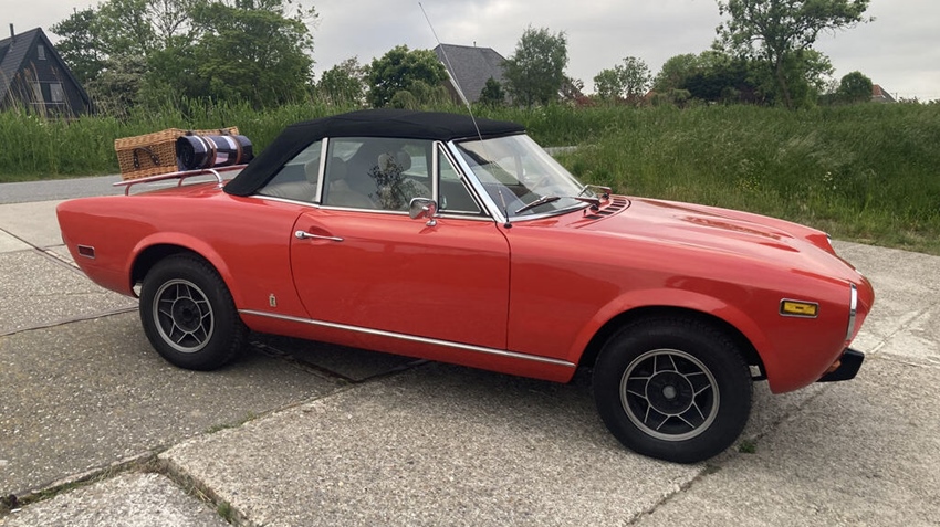 1975 Fiat 124 Spider oldtimer te koop