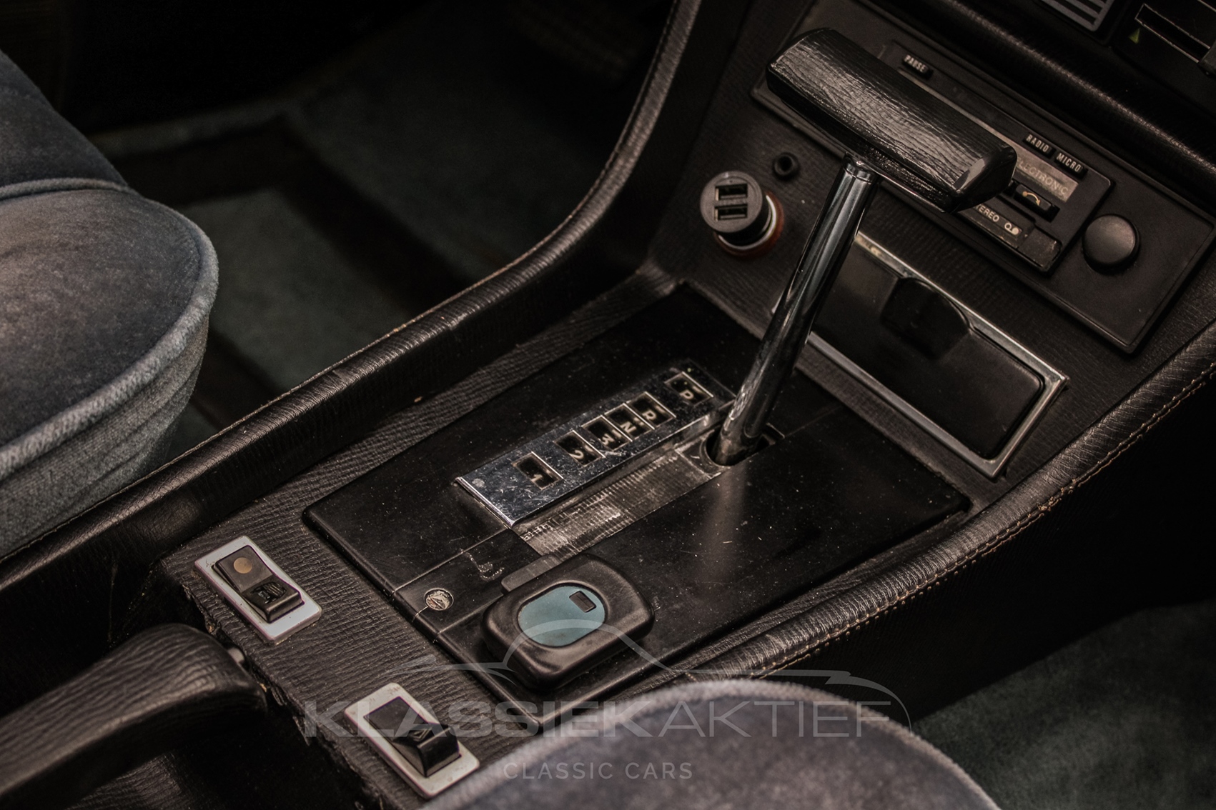 1975 Peugeot 504 Coupe V6 oldtimer te koop