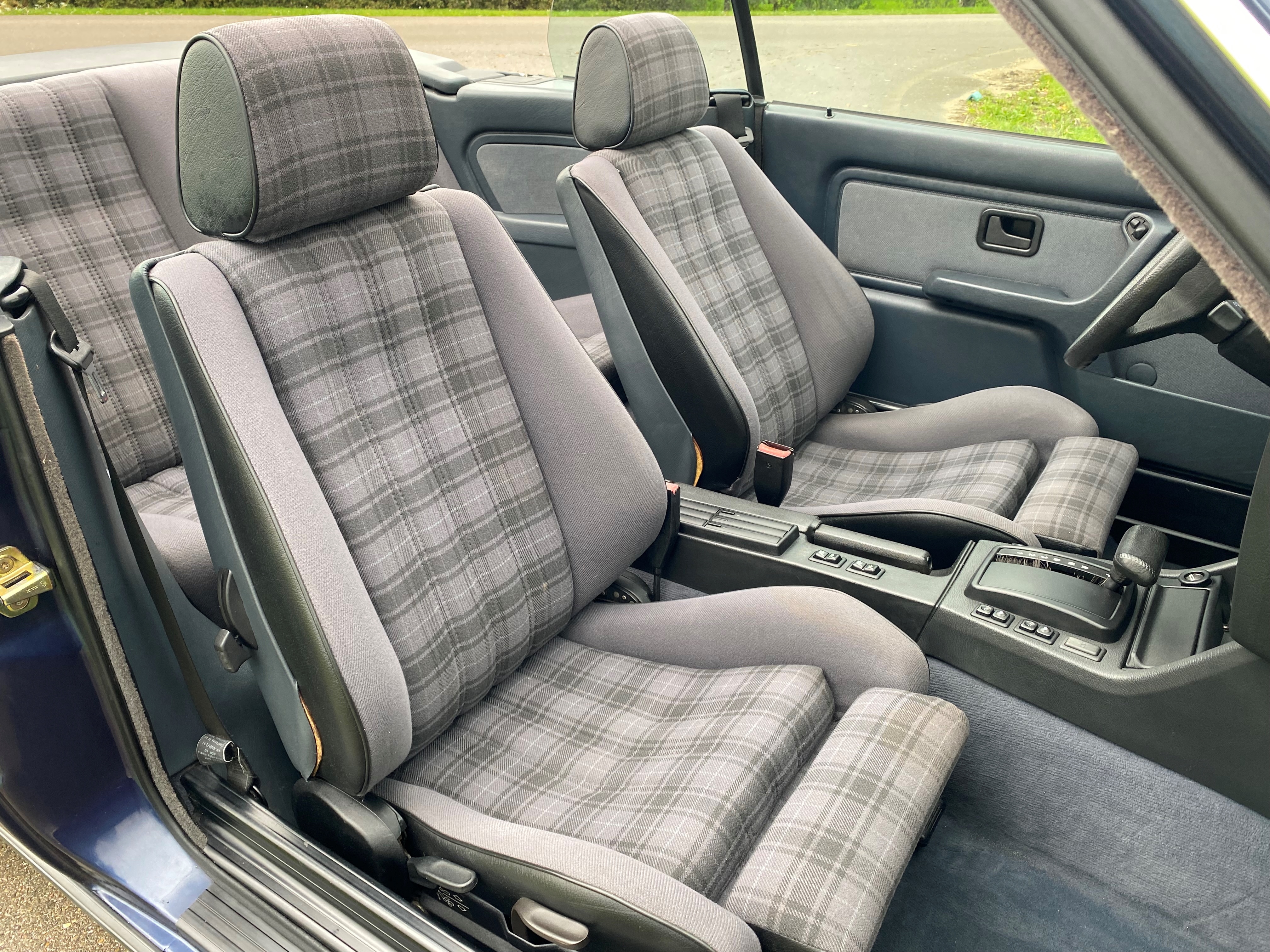 1989 BMW E30 320i CABRIOLET  oldtimer te koop