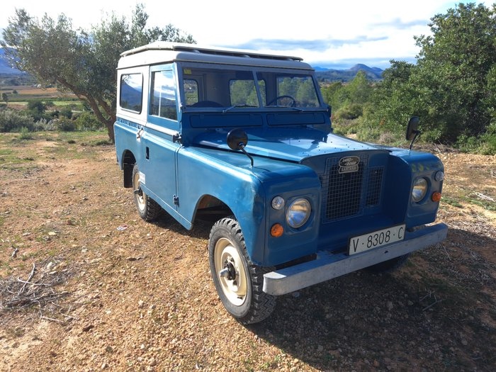 1972 Land Rover Santana 88 Serie II A oldtimer te koop