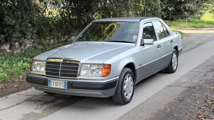 1993 Mercedes 300E 24V oldtimer te koop