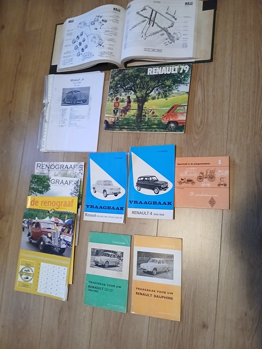 Renault boeken te koop