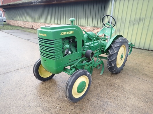 1943 John Deere L  Electric start with cultivators oldtimer tractor te koop