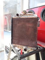 Autobatterijen en autoradiatoren oldtimer te koop