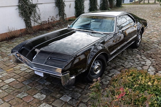 1966 Oldsmobile Toronado oldtimer te koop