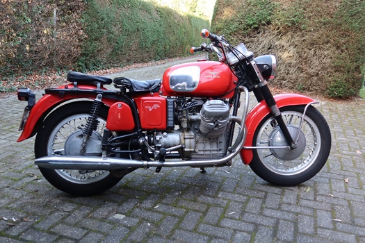 1968 Moto Guzzi v7 700 oldtimer motorfiets te koop