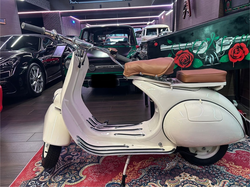 1957 Vespa Faro Basso oldtimer motorfiets te koop