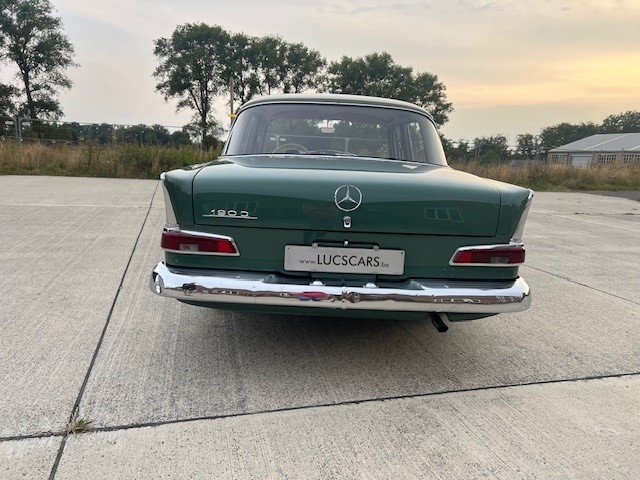 1965 Mercedes 190 D oldtimer te koop