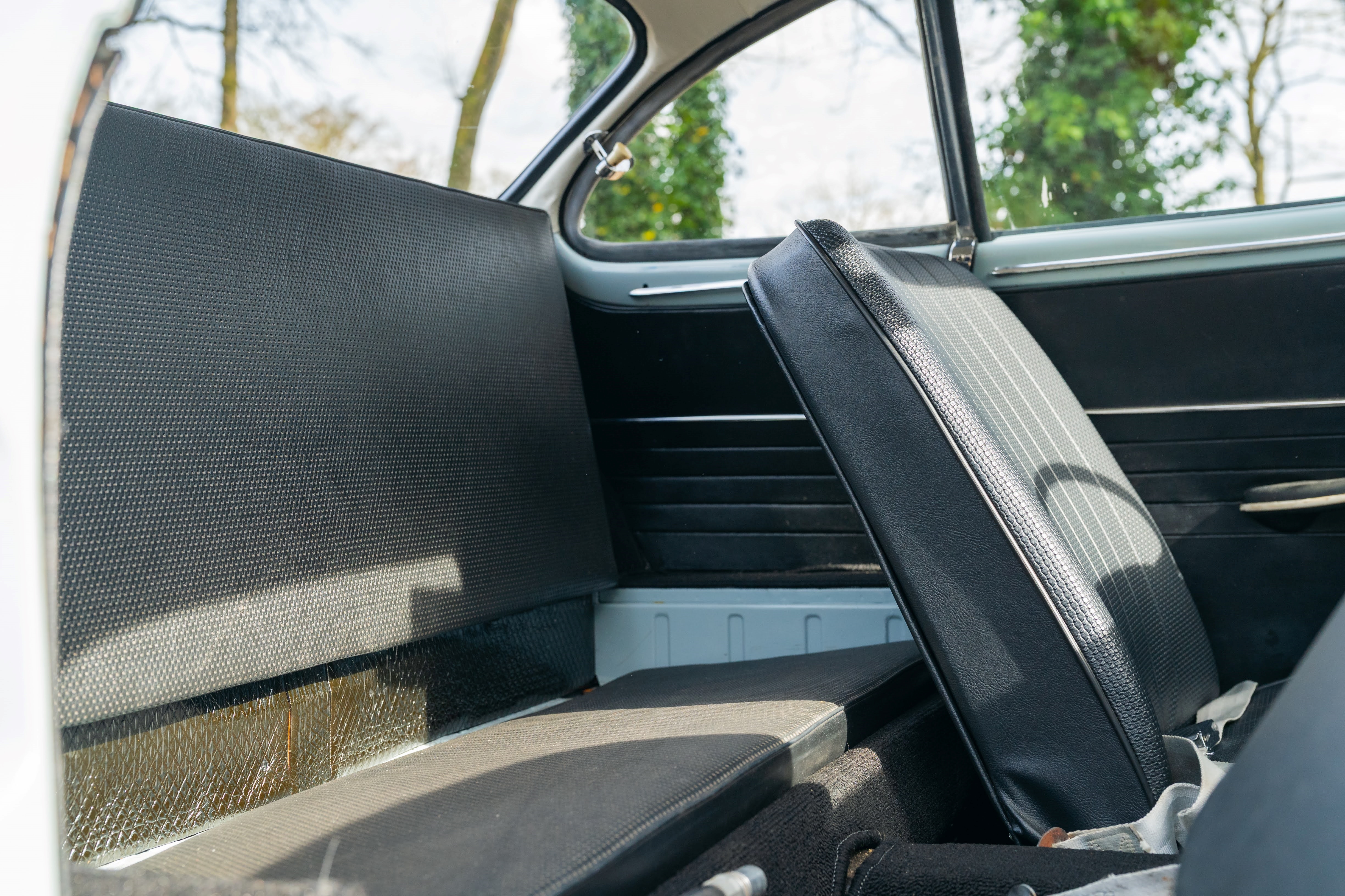 1966 Volkswagen Karmann Ghia oldtimer te koop