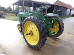 1950 John Deere B Styled, electric start, split pedestal oldtimer tractor te koop