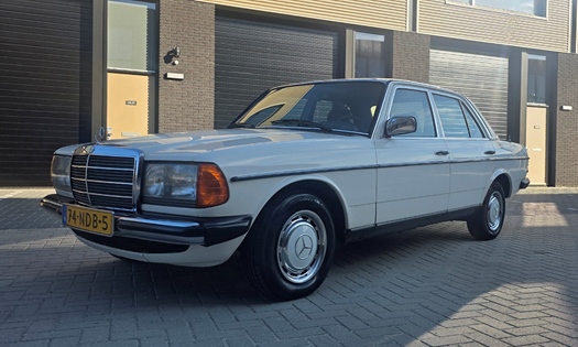 1983 Mercedes W123 oldtimer te koop