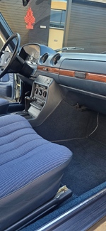 1983 Mercedes W123 oldtimer te koop