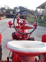 1943 International Farmall H row-crop oldtimer tractor te koop