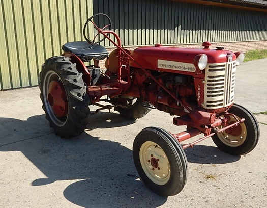 International Farmall Cub Lo-Boy oldtimer tractor te koop