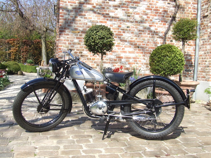 1949 Gillet 150 cc oldtimer motorfiets te koop