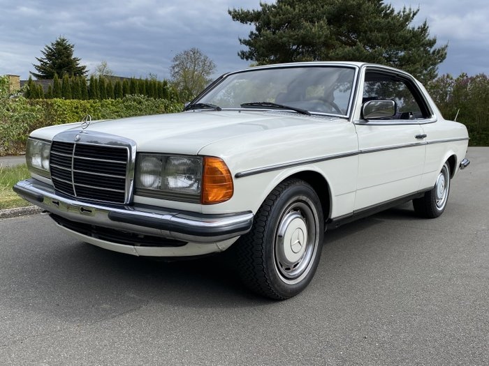 1980 Mercedes 230 C oldtimer te koop