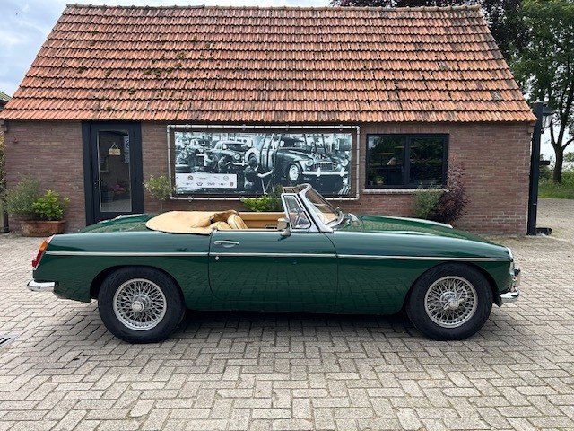 1966 MG B Roadster oldtimer te koop