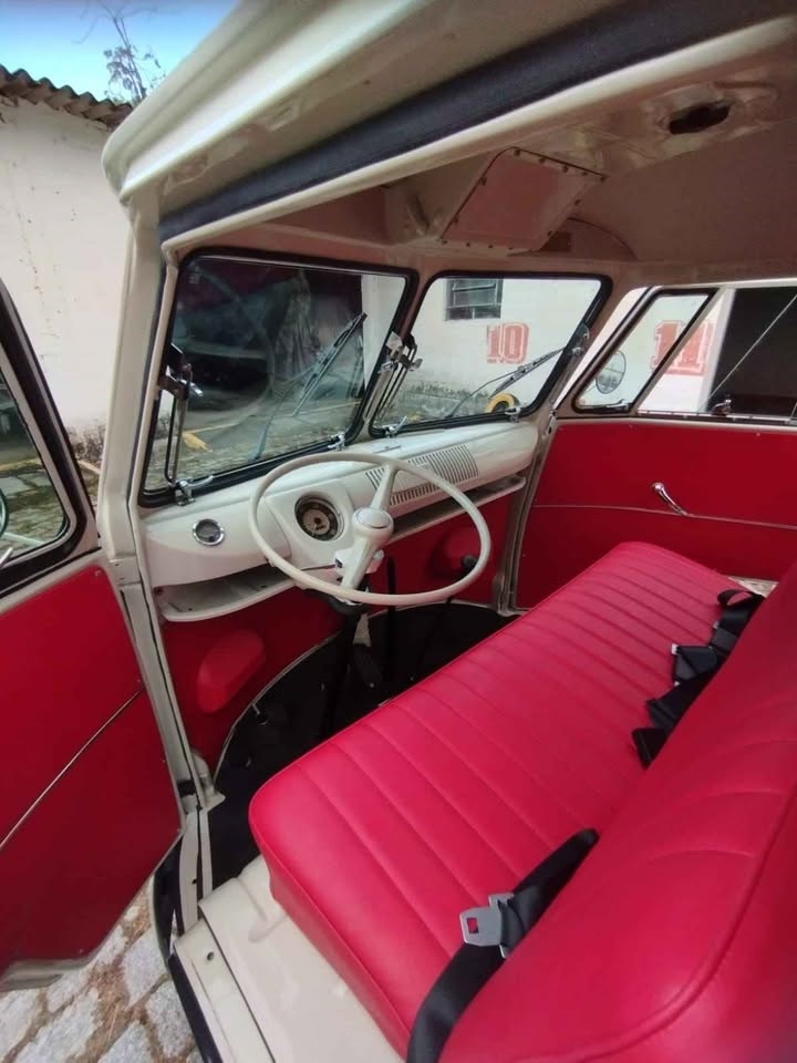 1961 Volkswagen VW T1 split window bus 1961 oldtimer te koop