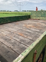 Platte wagen op basis van Dodge Beep onderstel oldtimer te koop