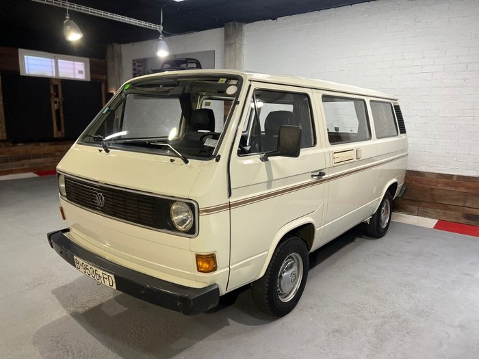 1982 Volkswagen T3 Camper original paint service book oldtimer te koop