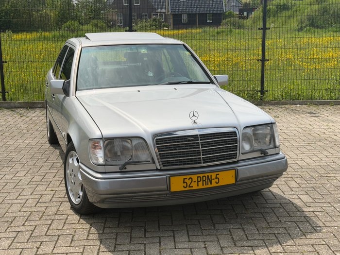 1993 Mercedes E420 oldtimer te koop