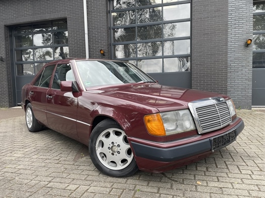 1990 Mercedes 300 oldtimer te koop