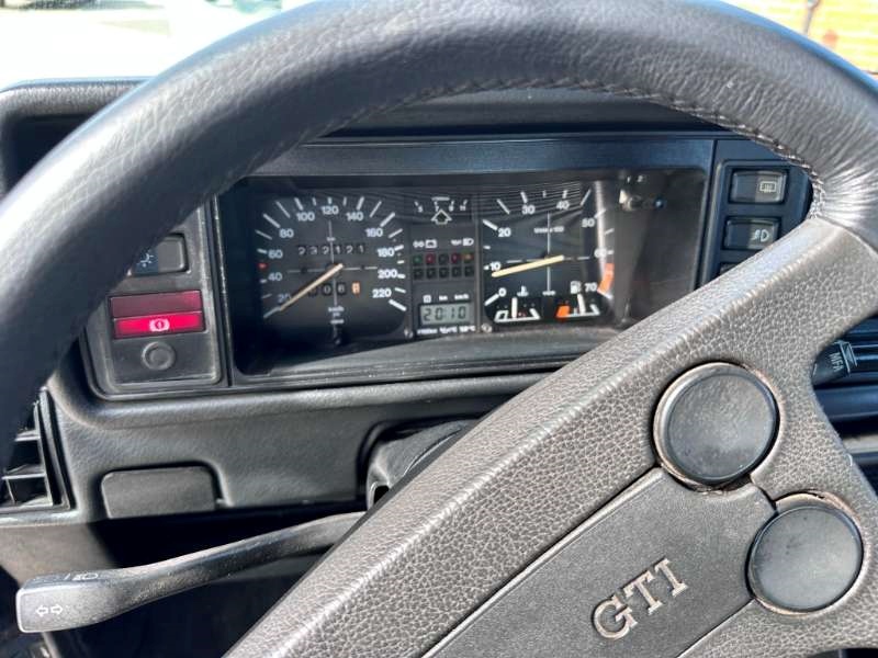 1983 Volkswagen Golf 1 GTI Pirelli Edition oldtimer te koop