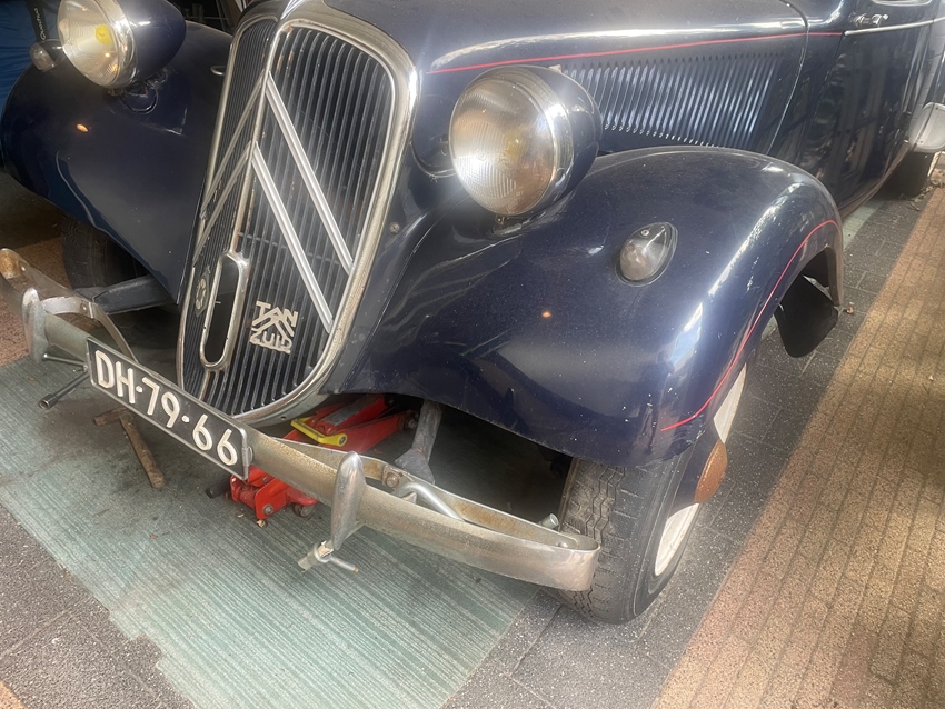 1956 Citroën Traction Avant 11D commercial oldtimer te koop