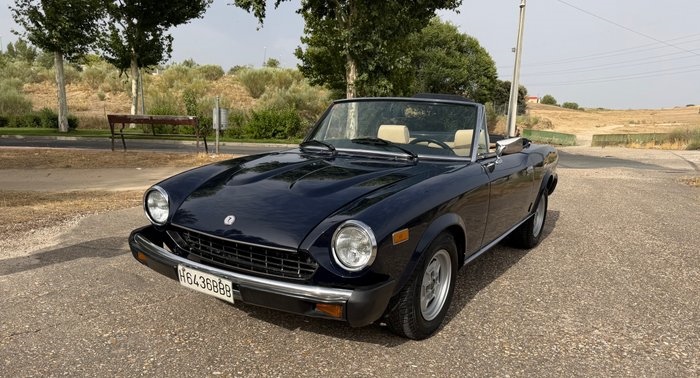 1979 Fiat 124 Spider oldtimer te koop