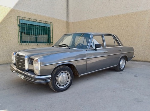 1975 Mercedes 220 D oldtimer te koop