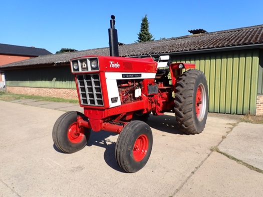 1972 International Farmall 1066 oldtimer tractor te koop