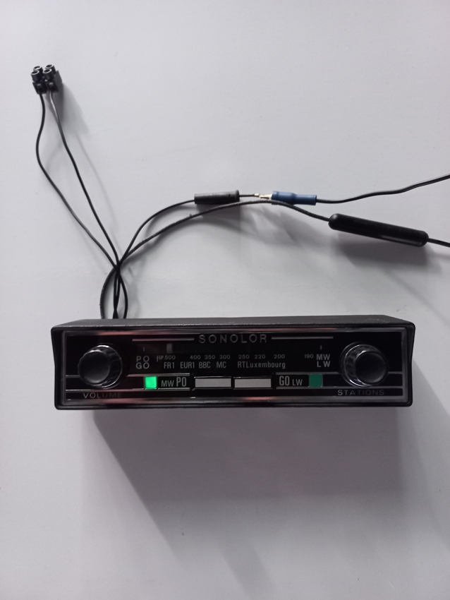 Vintage autoradio te koop