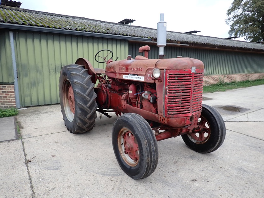 1949 International W9 oldtimer tractor te koop