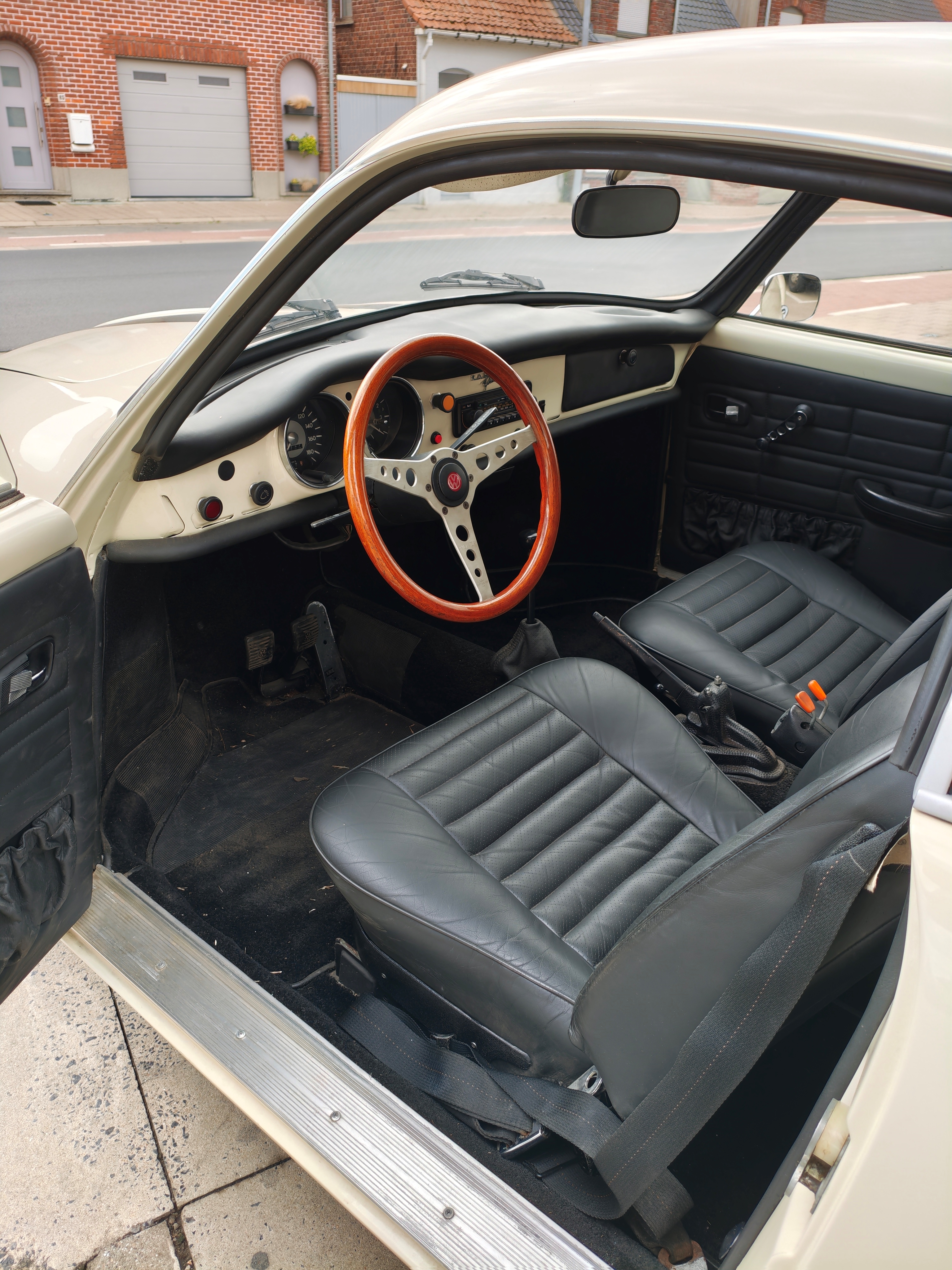 1972 Volkswagen Karmann ghia oldtimer te koop