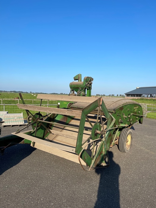 John Deere combine te koop