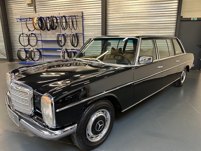 1976 Mercedes 115 limousine bar8 oldtimer te koop